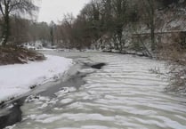YOUR PICTURES: Flowing River Teign freezes over