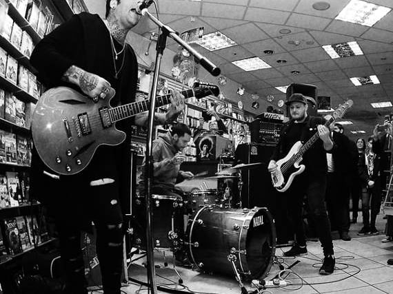 Reigning Days rock Newton Abbot