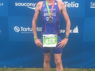 Brooks retains European triathlon title