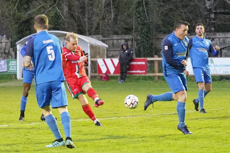 Bovey 4 Plymouth Marjon 1