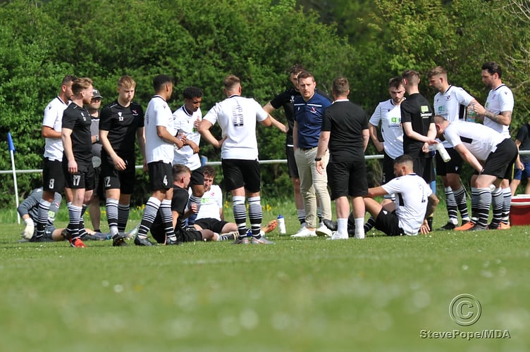 Photo: Steve Pope MDA070522D_SP010
Football. Teignmouth versus Exeter University