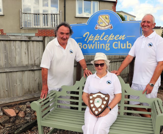 Ipplepen bowlers play for Wakelyn Shield