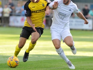 REPORT: Buckland boss Hart praises players after narrow Torquay defeat