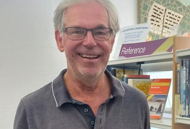 Local author and historian Phil Badcott is pictured in Kingskerswell Library with his new book ‘The March of William of Orange through Devon’ 