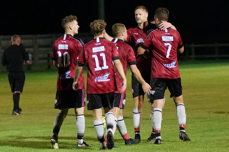 Bovey 6 Dartmouth 0