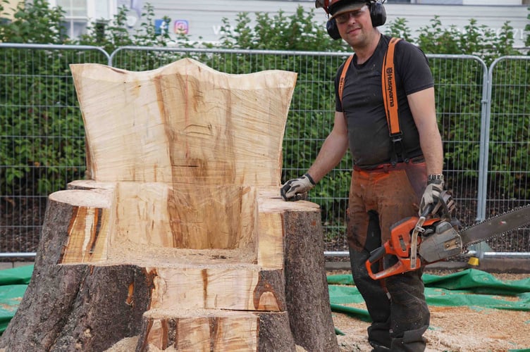  Andrew Frost hard at work crafting the throne on Dawlish Lawn