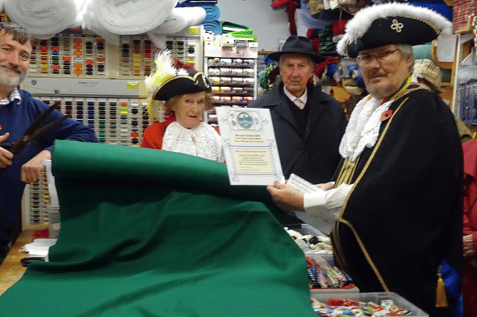 Celebrating the Inspection of Cloth known as St Leonard’s Fair and the presentation of the certificate at Percys.