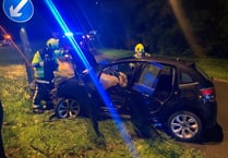 Car crashes into lamppost