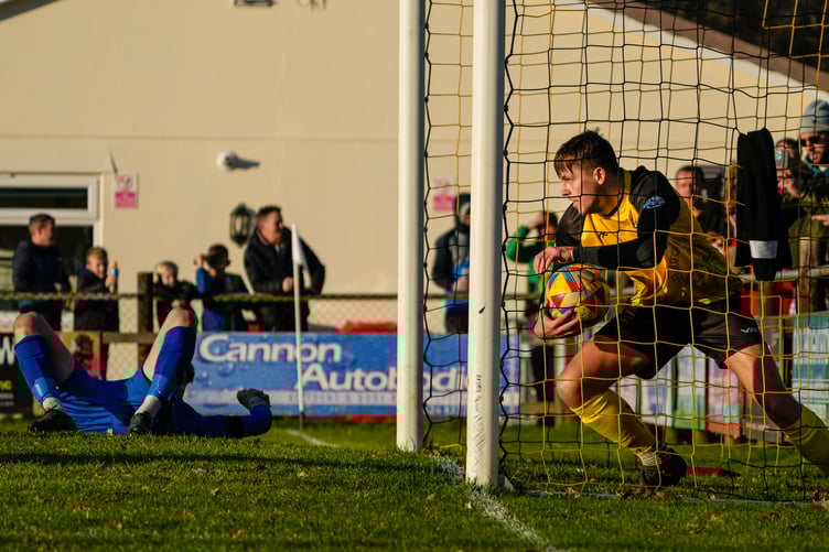 Buckland Athletic v Wellington
