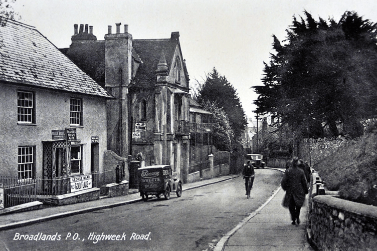 Broadlands Post Office in Highweek Road