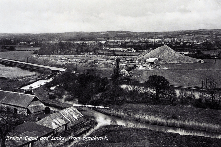 Stover Canal and locks viewed from Breakneck.