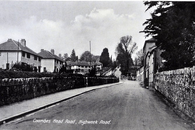 Coombeshead Road, Highweek Road – possibly taken at the top end of Highweek Road where Newton Abbot Leisure Centre now is.