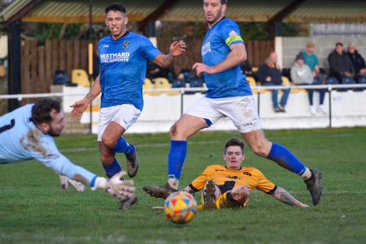 Torpoint Athletic FC 4-2 Buckland Athletic FC