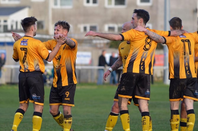 Torpoint Athletic 4-2 Buckland Athletic