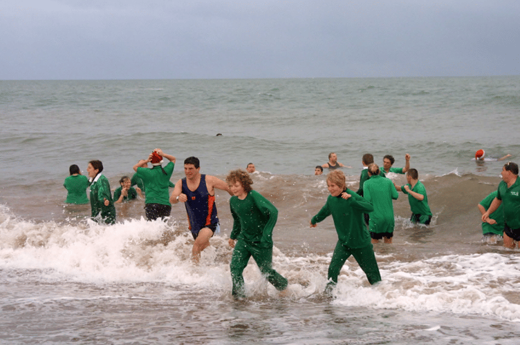 Keen and green, so come on in the water’s lovely, they cried on Boxing Day 2003