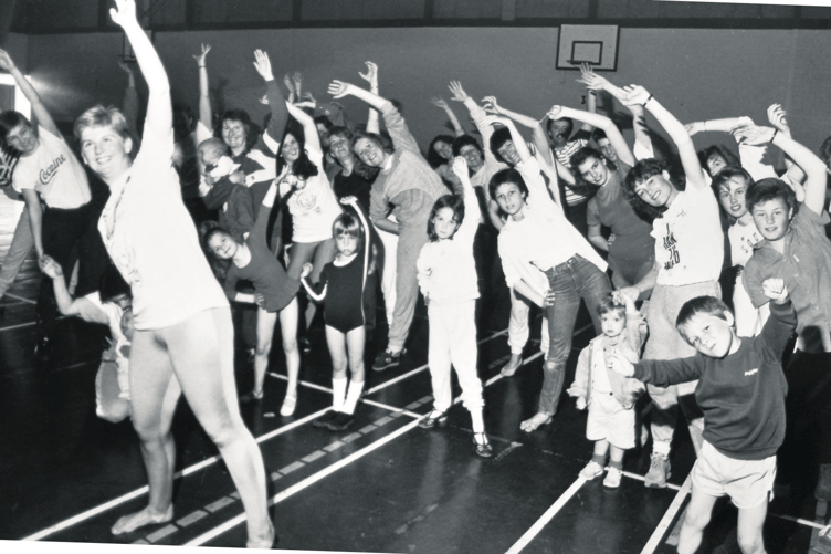 Dyrons Leisure Centre in Newton Abbot keep fit instructor Jane Jones leads 150 people in a Sport Aid work out