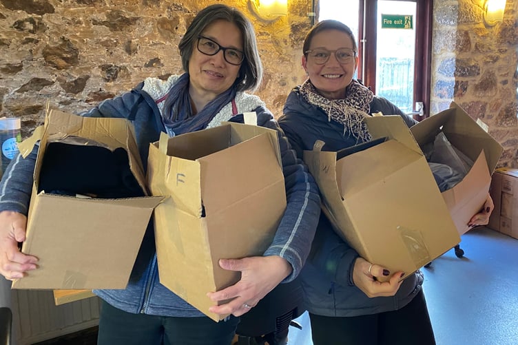 Sarah Lakey, fundraising manager and KingsCare Community Shed Manager, dropping off some 'warm packs'to HITS.
Picture: Sarah Lakey