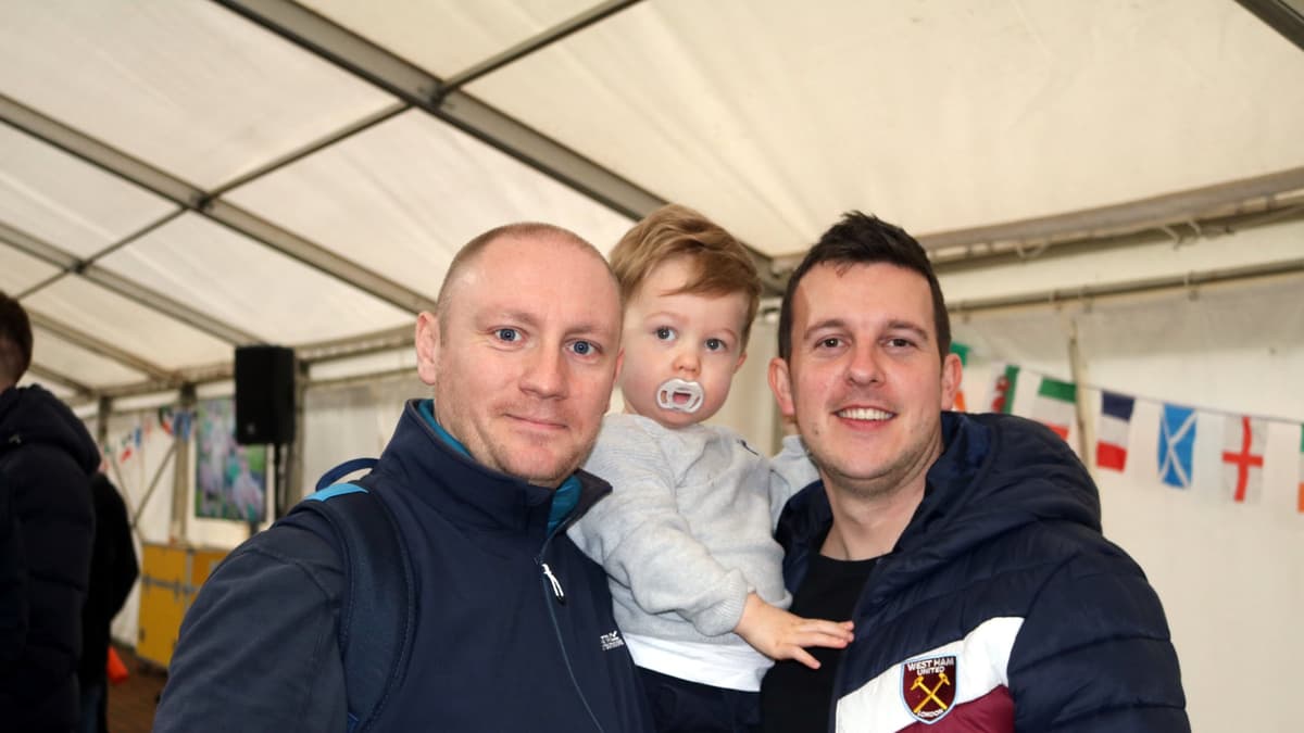 Rob tackles grief on Rowcroft's eight mile trek middevonadvertiser.co.uk