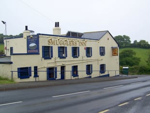 Smugglers reopens after kitchen fire