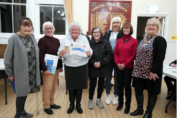 Strand Centre volunteers with their OWL award
