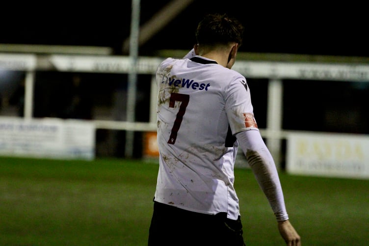 Willand Rovers 6-0 Teignmouth AFC