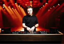 Pete’s mixing it at Powderham Castle this summer