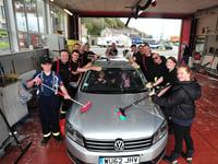 Firefighters' record-breaking car wash