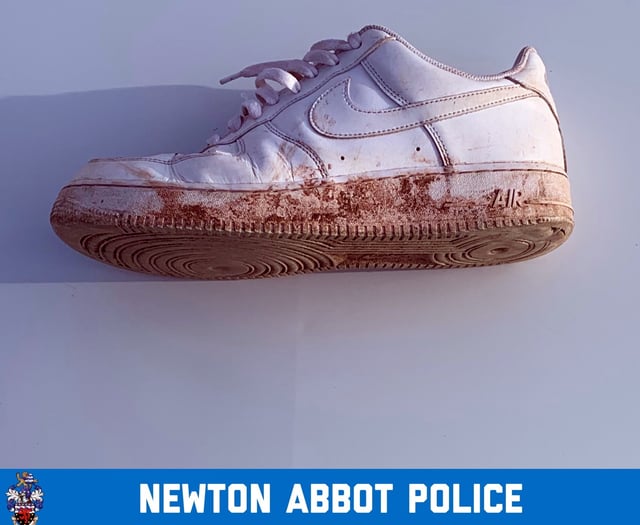 Newton police hunt as ‘Cinderella’ suspect legs it and loses a trainer
