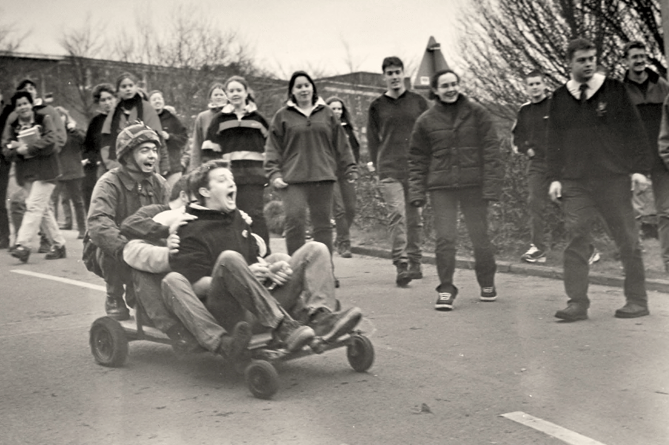 Nerves of steel were required for students braving the down-hill race at Seale Hayne during the college’s Rag Week in February 1999. The time-trials featured students in all manner of wheeled-contraptions attempting the course which ran down the steep and twisting road from the top of the campus down to the entrance. The only proviso was that brakes were not permitted. No doubt the HSE would be wagging their collective fingers nowadays and tutting loudly.