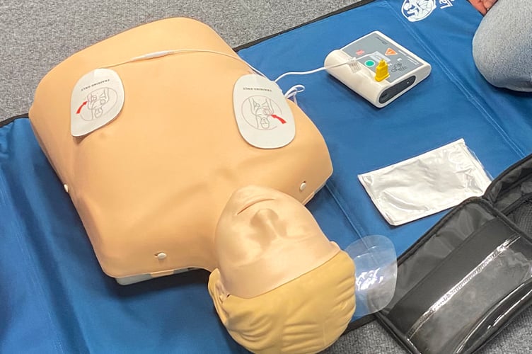 House of Marbles staff taught valuable life saving lessons by Bovey Tracey Lifesaving Club
