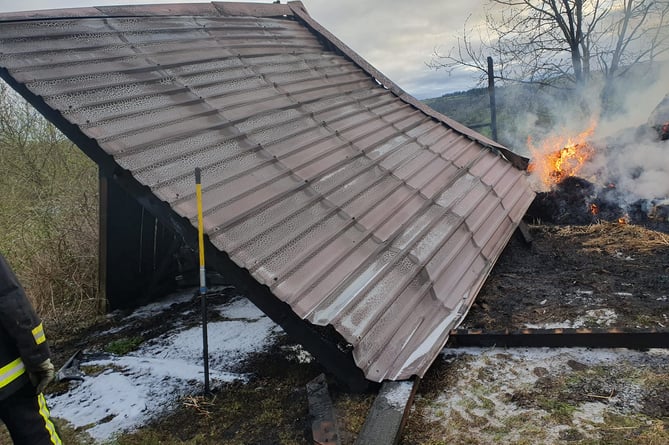 Barn fire in Throwleigh area sees Chagford, Moretonhampstead and Okehampton firefighters team up