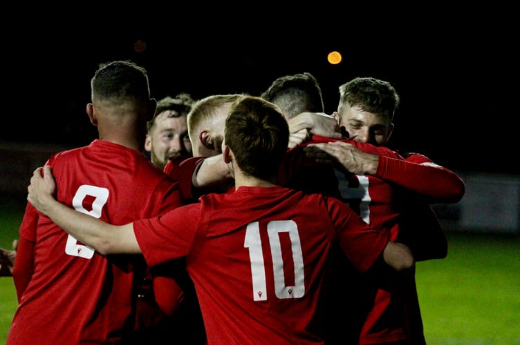 Elmore 3-4 Teignmouth