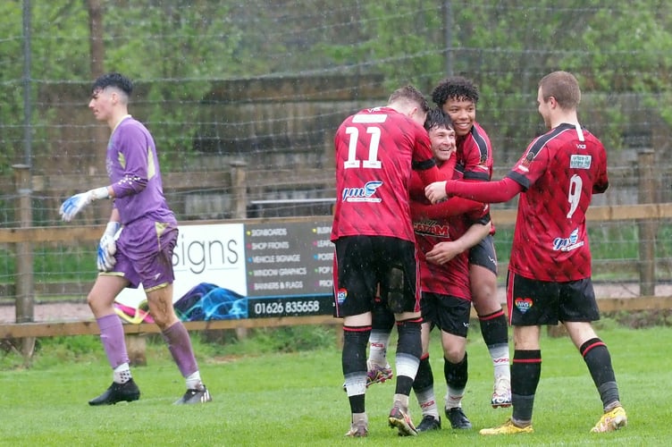22-04-23 Bovey 4 Elmore 1
