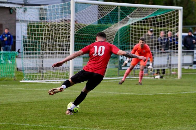 Liskeard 2-1 Spurs