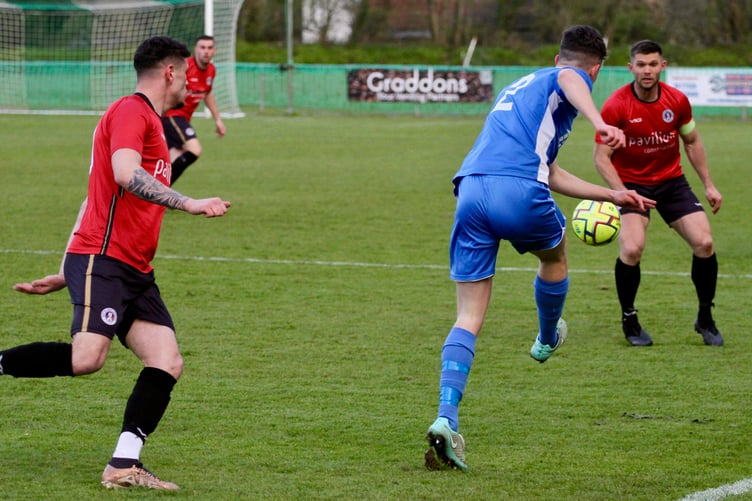 Liskeard 2-1 Spurs