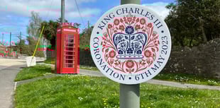 Veteran made Coronation signs up ahead of weekend's festivities 
