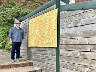 More misery for cafe