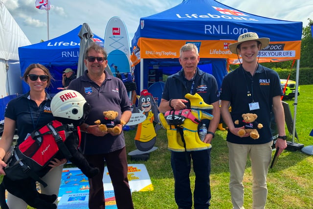 Saving the lives of paddleboarders – RNLI campaign at show