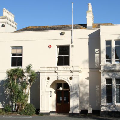 Manor House in Dawlish closed 