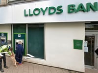 Lloyds announce when they’ll close the last bank in Teignmouth