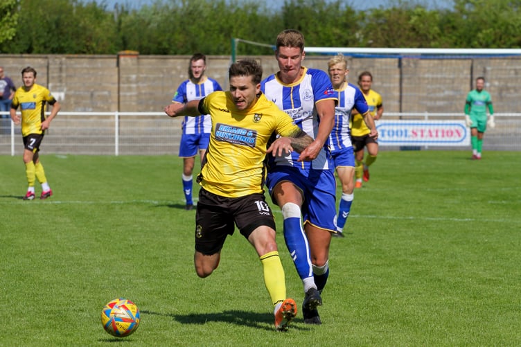 Clevedon 3-2 Buckland