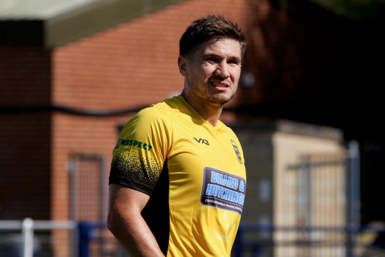 Clevedon 3-2 Buckland