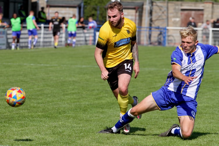 Clevedon 3-2 Buckland