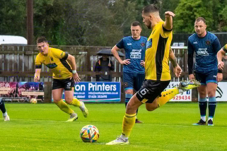 Buckland 2-4 Torpoint