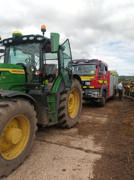 Emergency services and a tractor were involved in rescuing the Dunkeswell light aircraft from the River Axe.