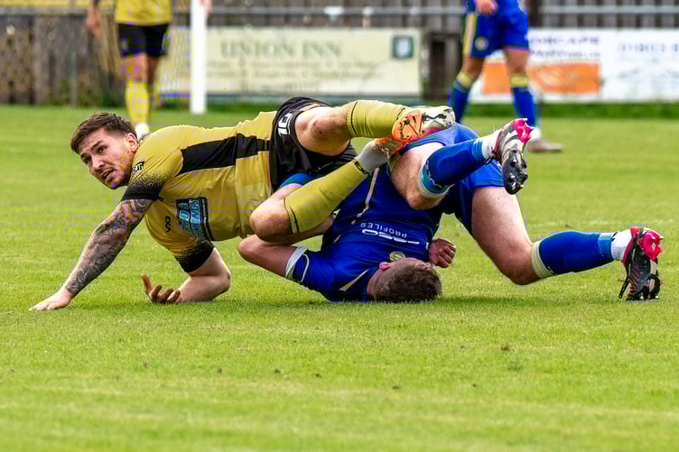 Buckland 1-1 Okehampton