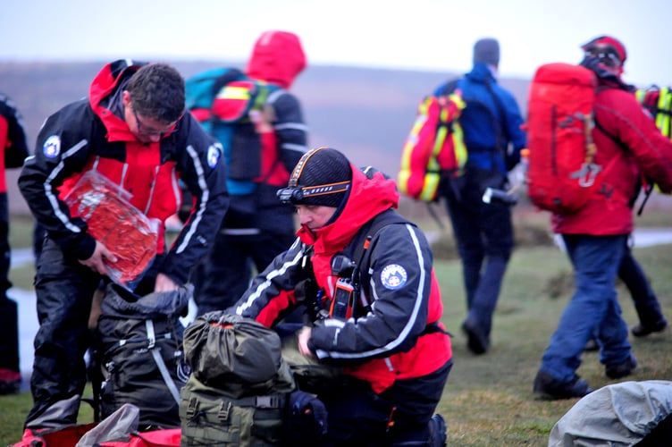 MDA050423D_SP007  Photo: Steve Pope 

Search and Rescue exercise on Dartmoor with the Ashburton section of the Dartmoor Rescue Group
