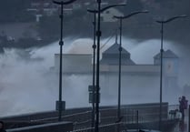Storm Babet batters Teignmouth and Shaldon 