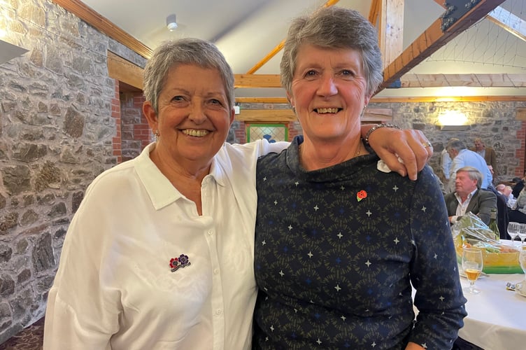 Ollie Allen and Association secretary Sarah Hammett, at the dinner.  AQ 9908