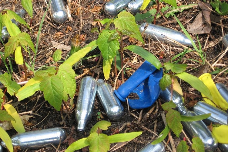 Nitrous oxide canisters